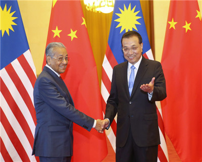 李克强同马来西亚总理马哈蒂尔举行会谈