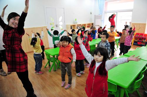 教育部：要提高公办幼儿园及普惠性民办幼儿园比例