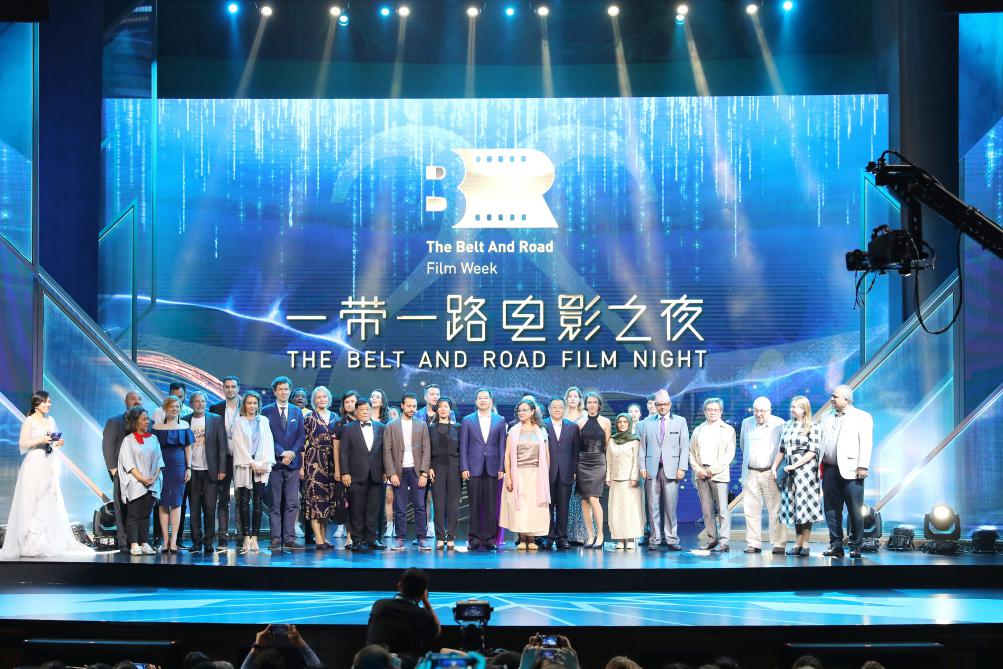 “世界会客厅”上海拥抱全球