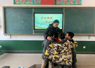 河北省鸡泽县双塔学区开展“学会感恩 学会做人”主题教育活动